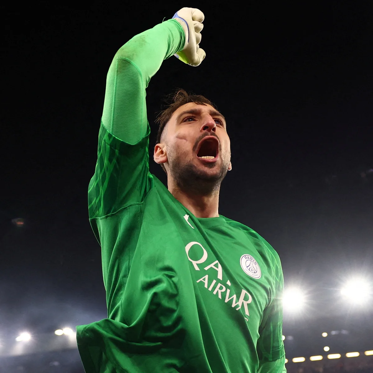 PSJ-dən Donnarummaya ultimatum: Ya imzala, ya get