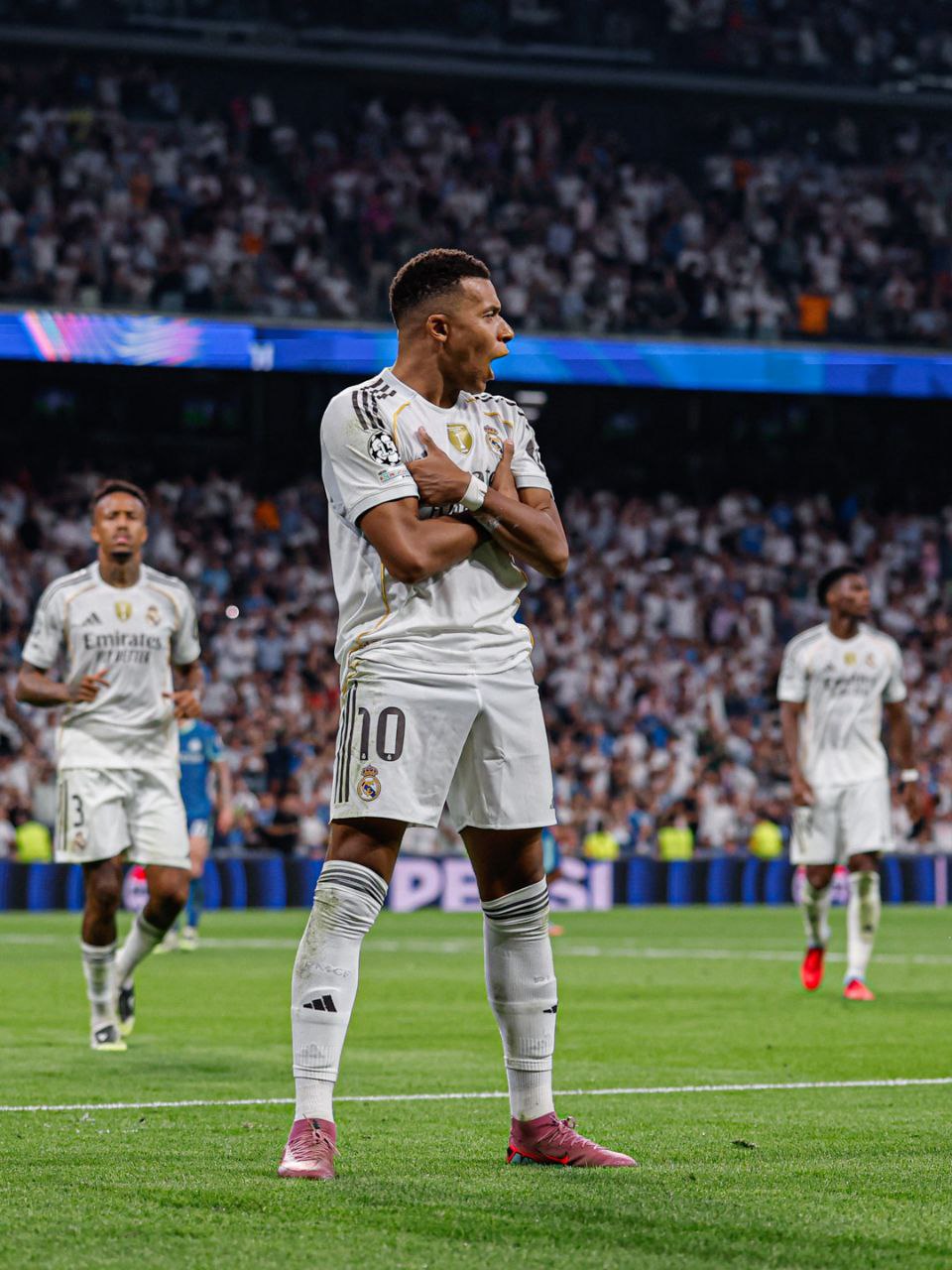 Mbappenin dublu və “Real”dan geridönüş
