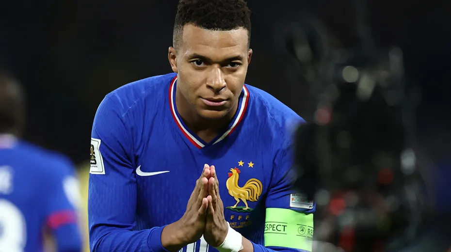 PSJ Mbappeyə borclanmağa davam edir