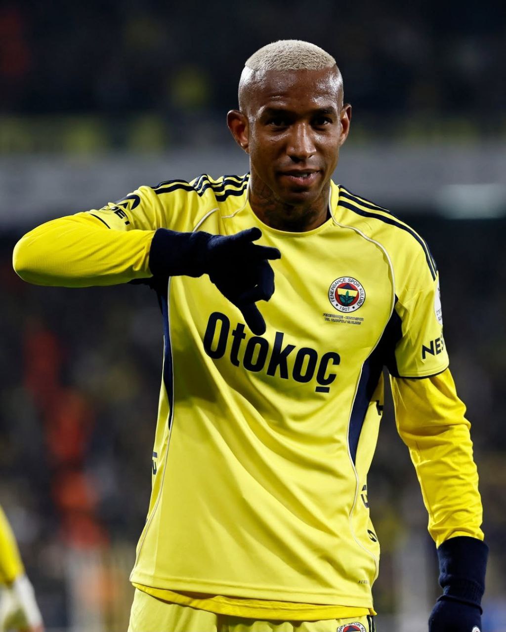 “Fənərbağça” 4 qolla udub 2-ci yerdə qaldı!