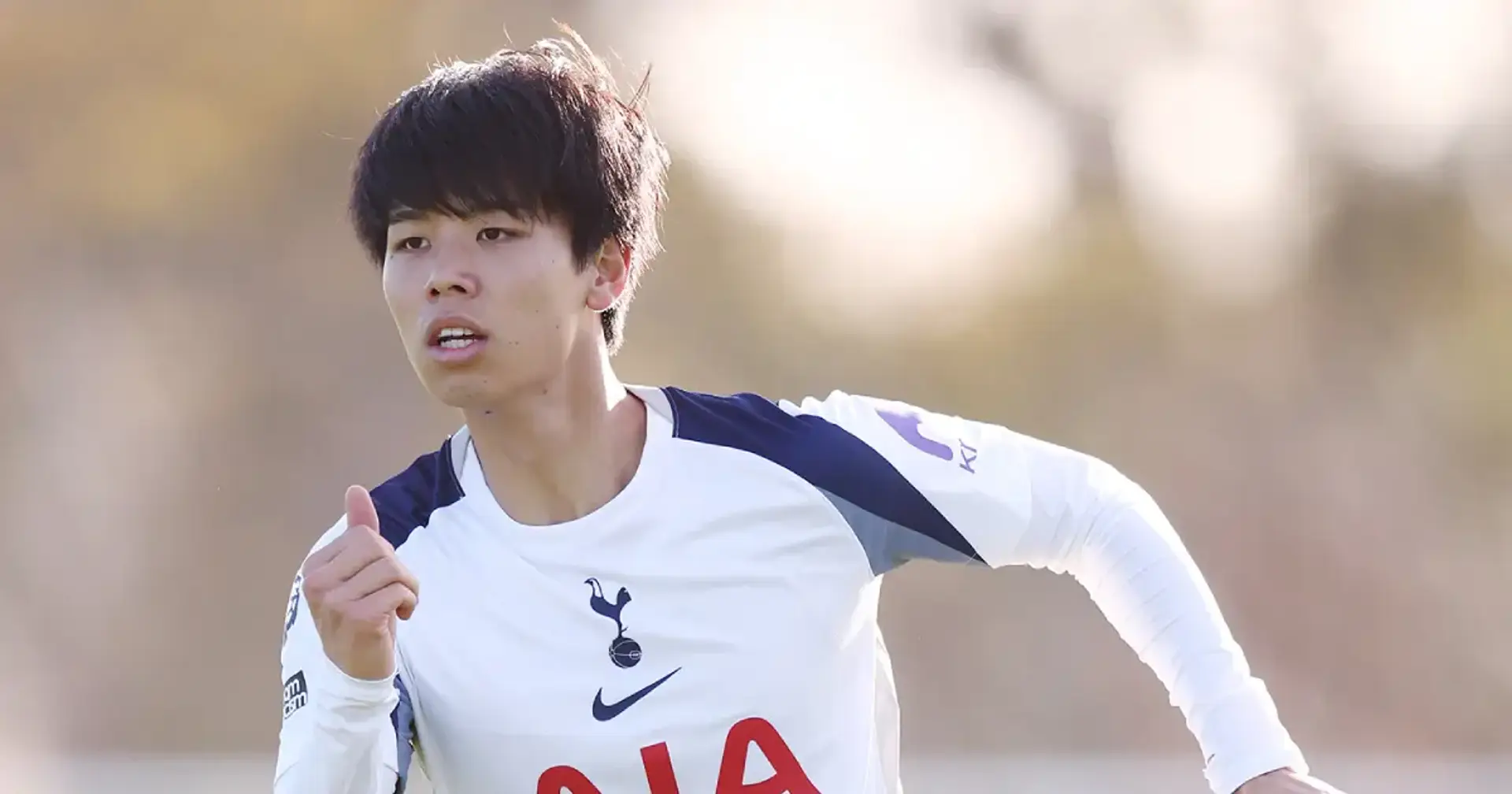 “Tottenhem” yapon futbolçusunu icarəyə göndərdi