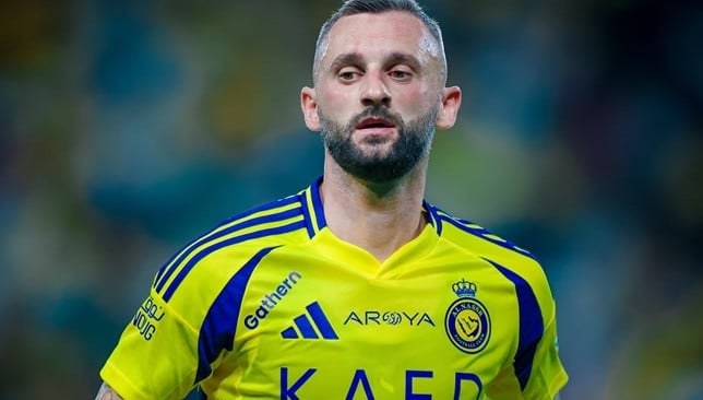 İki İstanbul klubu eyni futbolçunu istəyir