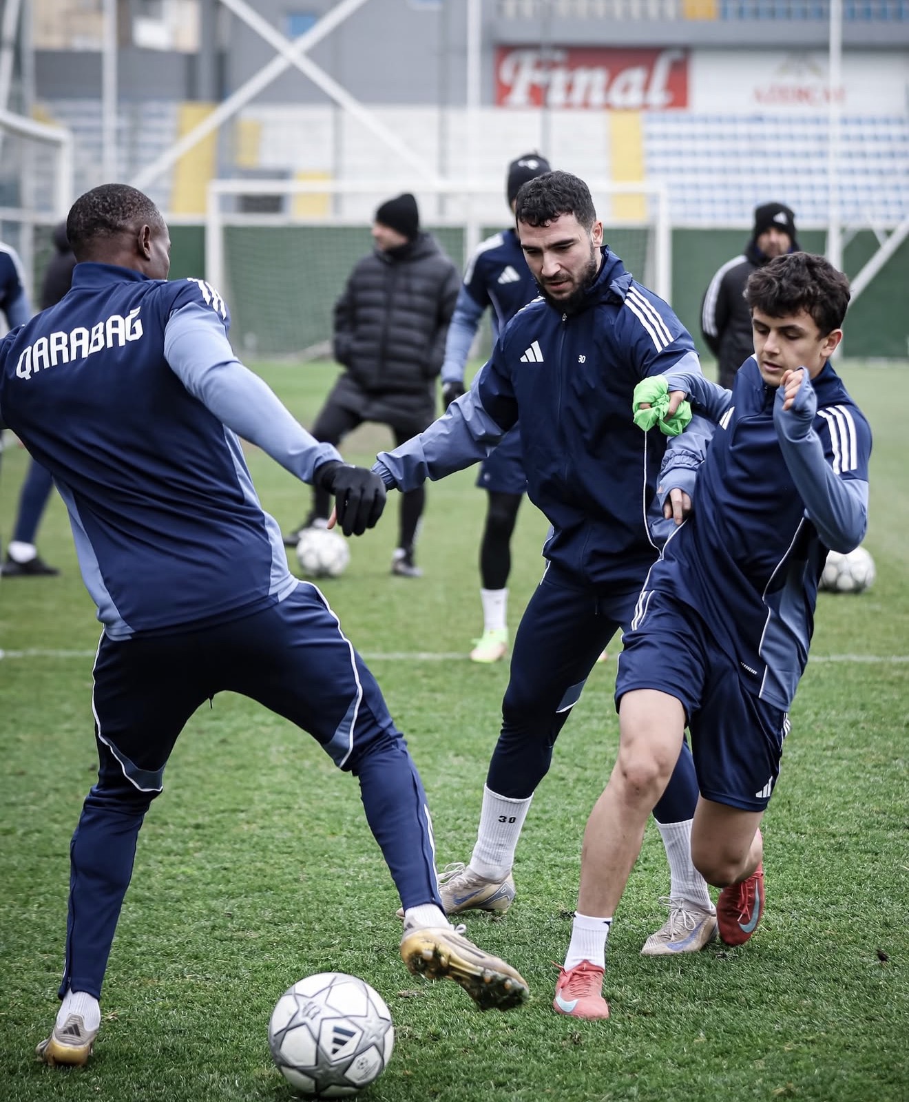 Qurban Qurbanov 15 yaşlı Əlini də toplanışa cəlb edib