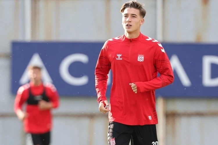 Millimizin üzvü assist etdi, komandası 1 xal qazandı