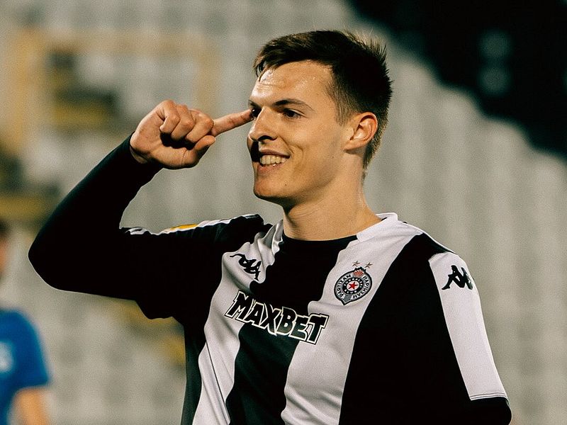 "Milan" Kostiçi transfer etdi