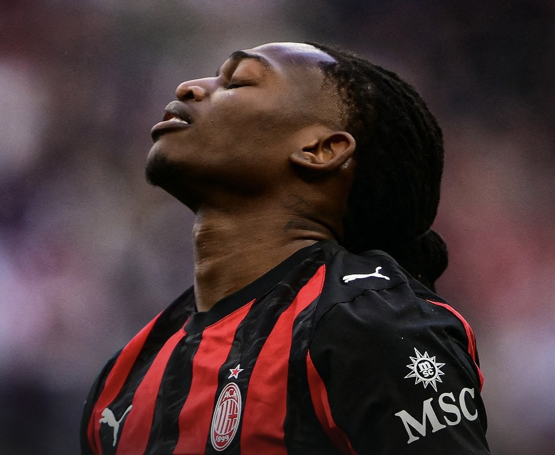 “Milan” ağır məğlubiyyət aldı