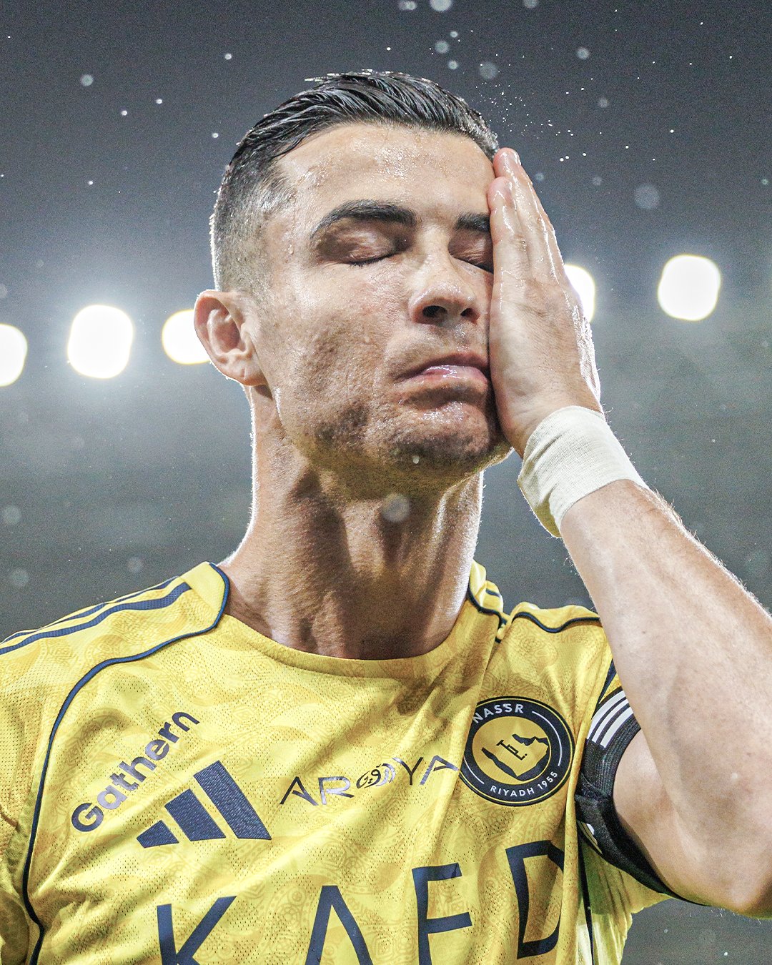 Ronaldo mədə ağrıları ilə savaşdı