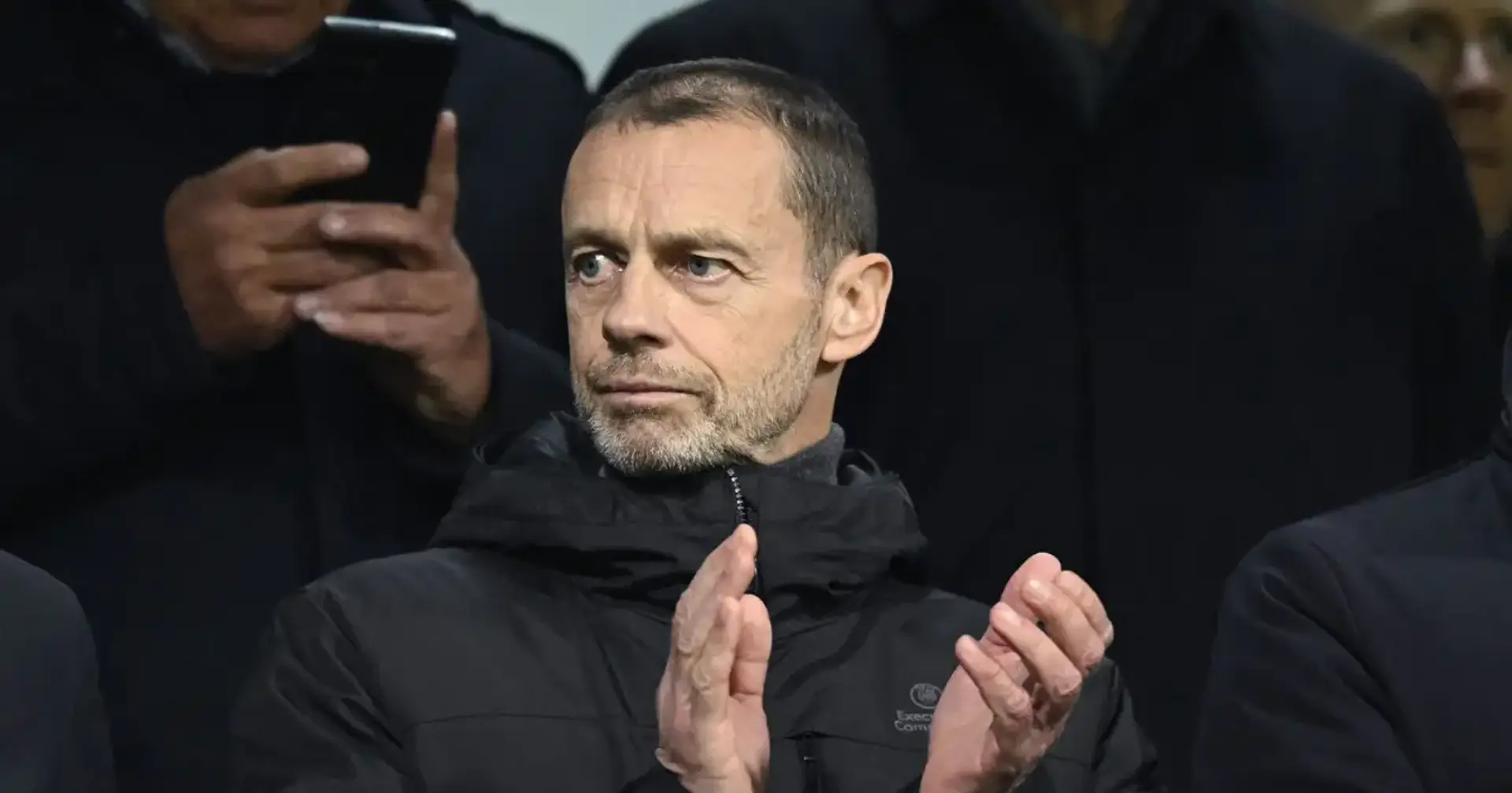 Çeferin əllə oyun epizodlarını anlamadığını deyir