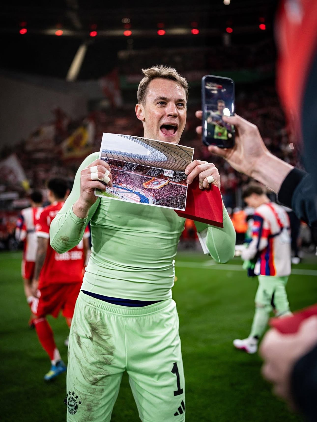 Noyer “Bayern”lə yoluna davam edir